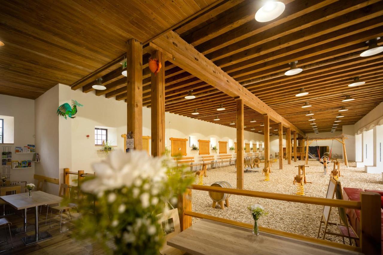Penzion Pansky Dvur 텔치 외부 사진
